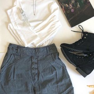 American Eagle size 2 gray pants🦋